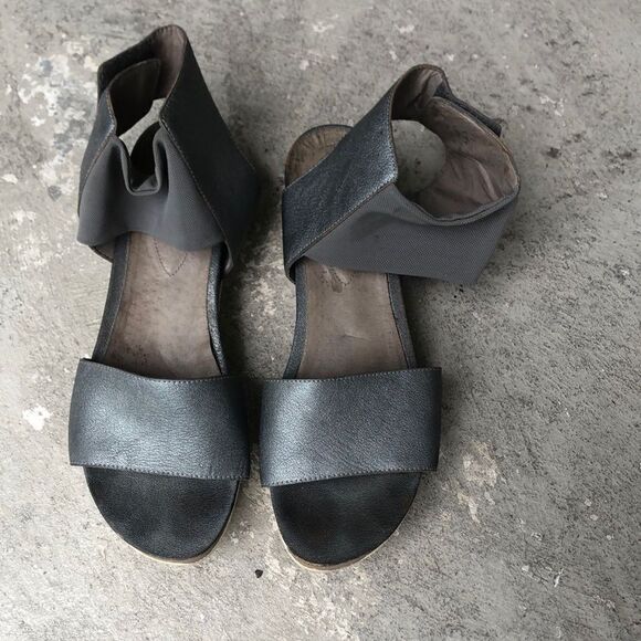 Eileen Fisher sandals - Picture 1 of 8